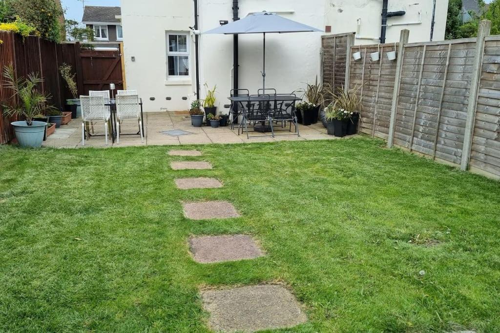 Entire House With Garden & Parking Nr Ashford Int Villa Exterior photo