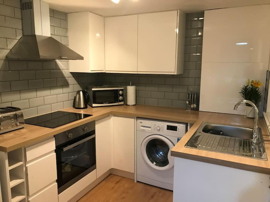 Entire House With Garden & Parking Nr Ashford Int Villa Exterior photo