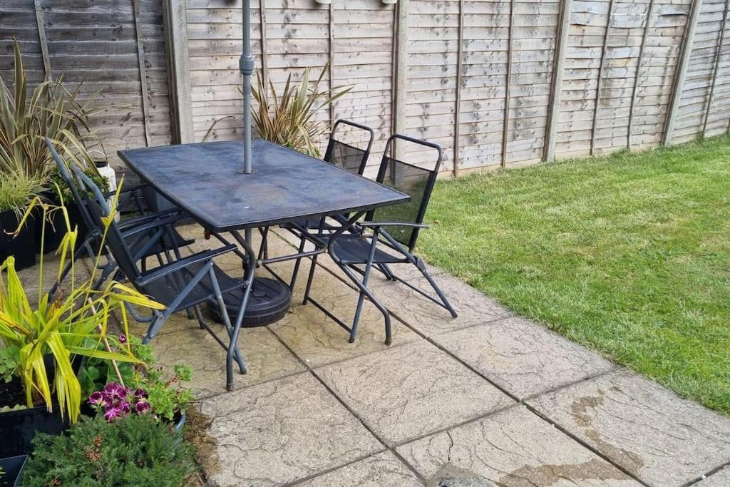 Entire House With Garden & Parking Nr Ashford Int Villa Exterior photo